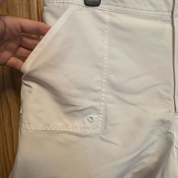White Cargo Shorts with Relaxed Fit and Belt Loops - Picture 5 of 7